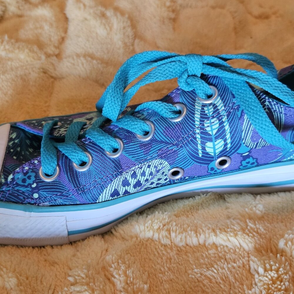 Women's Blue & Purple Tropical Skull Converse Low Top Shoes Canvas Sneakers Sz 7 - Picture 6 of 11